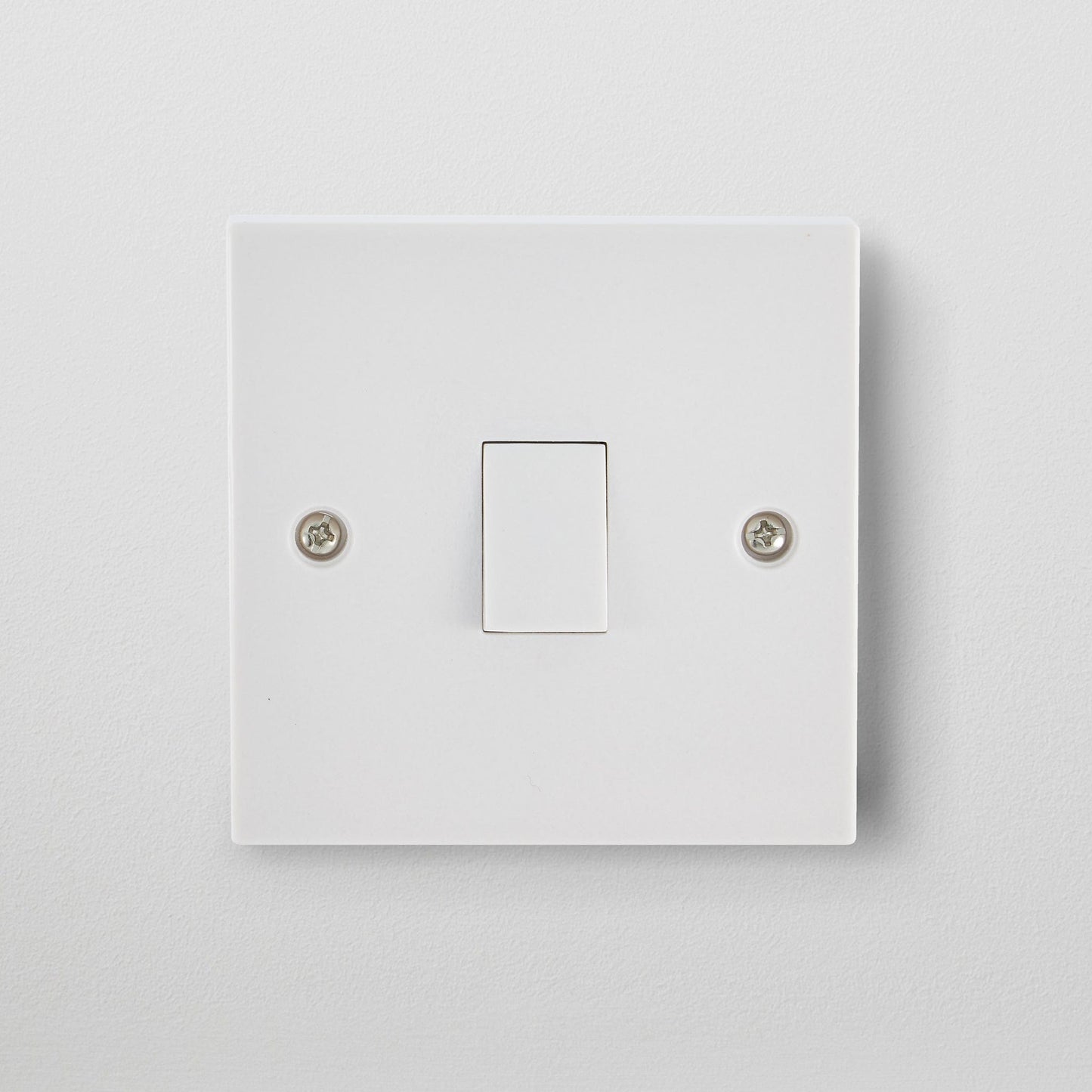 1 Gang 2 Way Light Switch 5024996706727 only5pounds-com