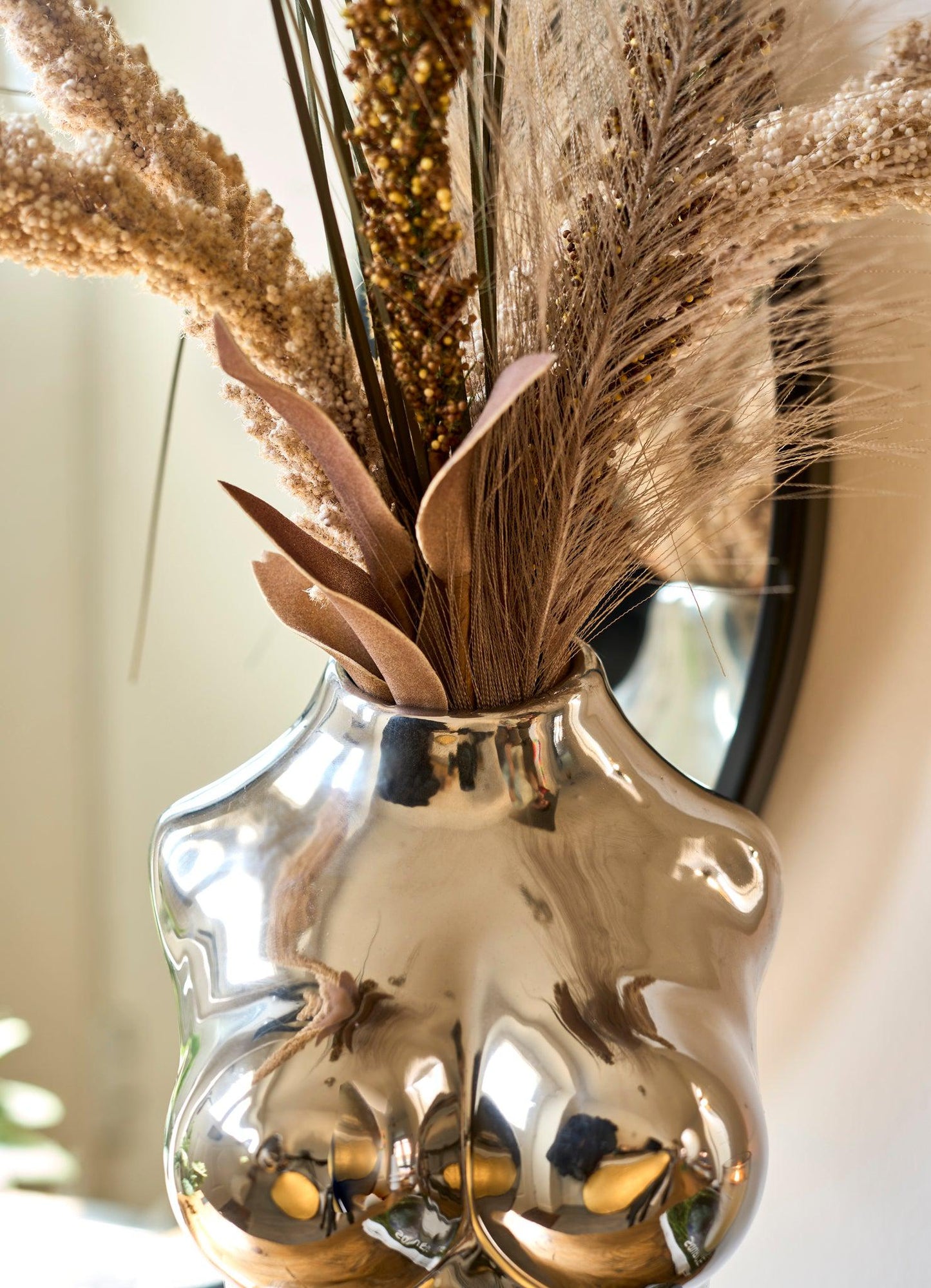 Female Silhouette Body Vase - 29cm - Assorted Colours-Bargainia.com