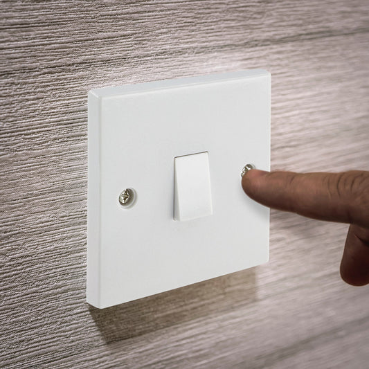 1 Gang 2 Way Light Switch 5024996706727 only5pounds-com