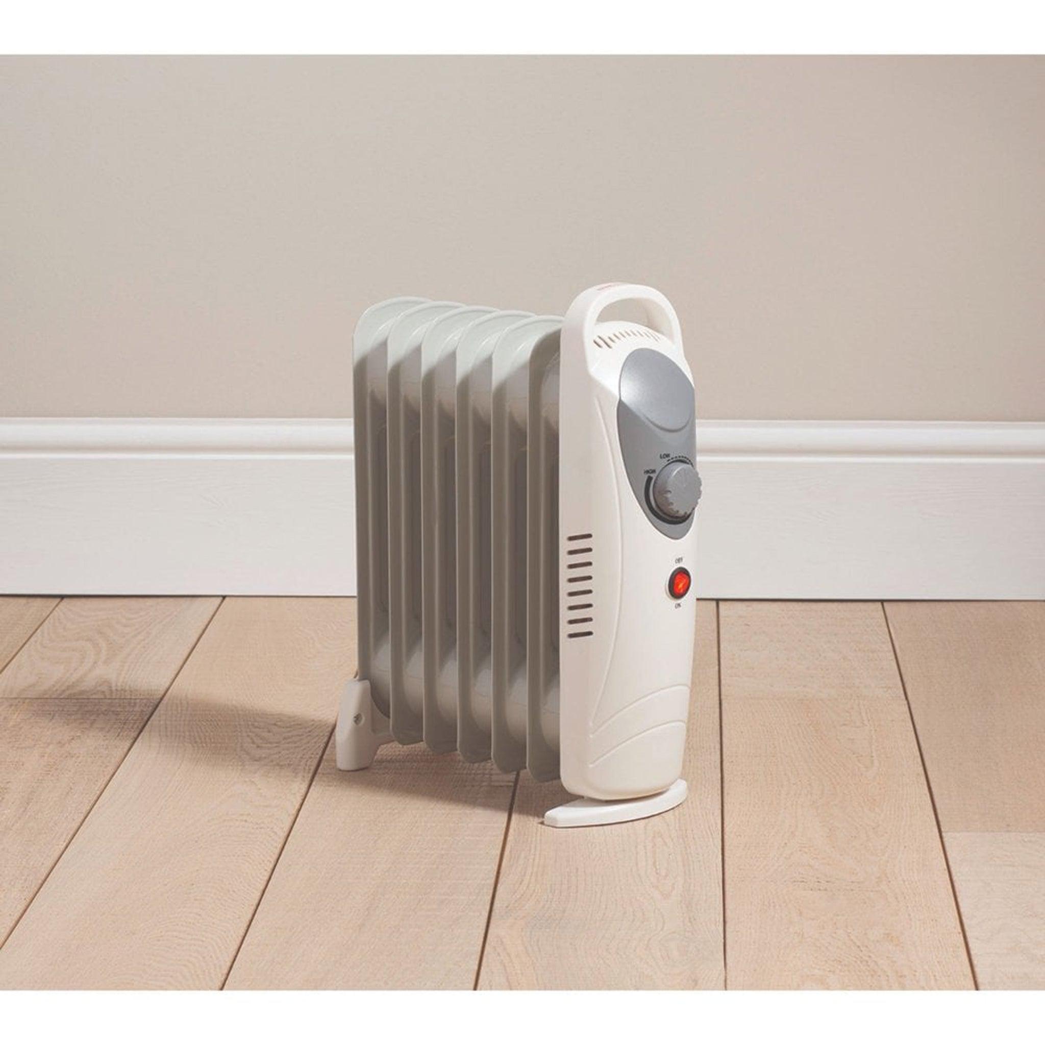Fine Elements 800W Mini Oil Radiator | Compact Size | Personal Heater